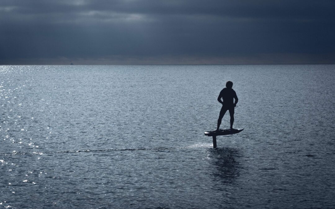 What is an eFoil? A Dive into Electric Hydrofoil Fun